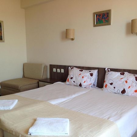 Hotel Laguna Lozenets Chambre photo