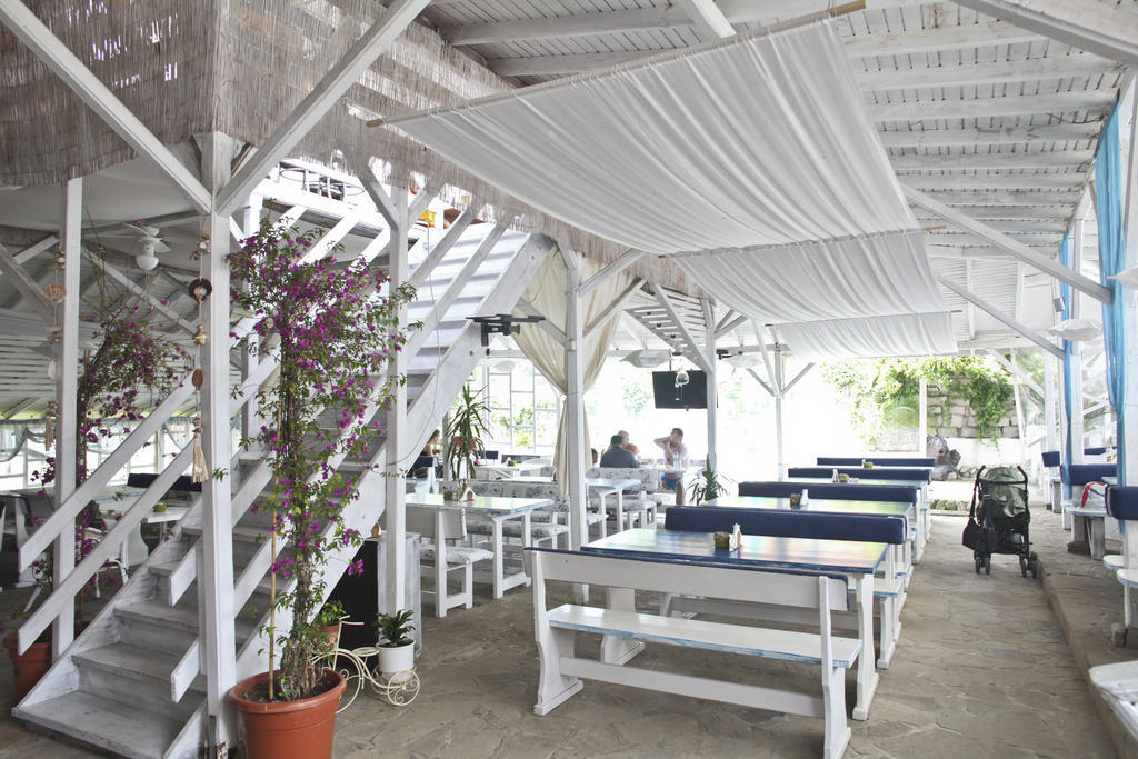 Hotel Laguna Lozenets Extérieur photo